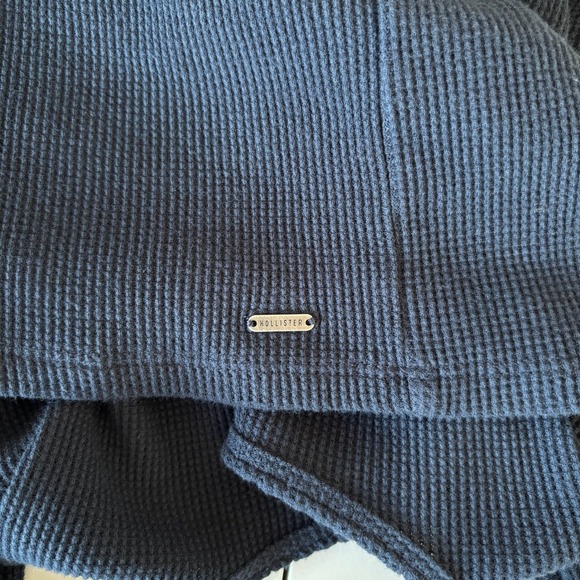 Hollister Women's Size Medium Thermal Long Sleeve Scallop Neck Layering Piece - Picture 7 of 9